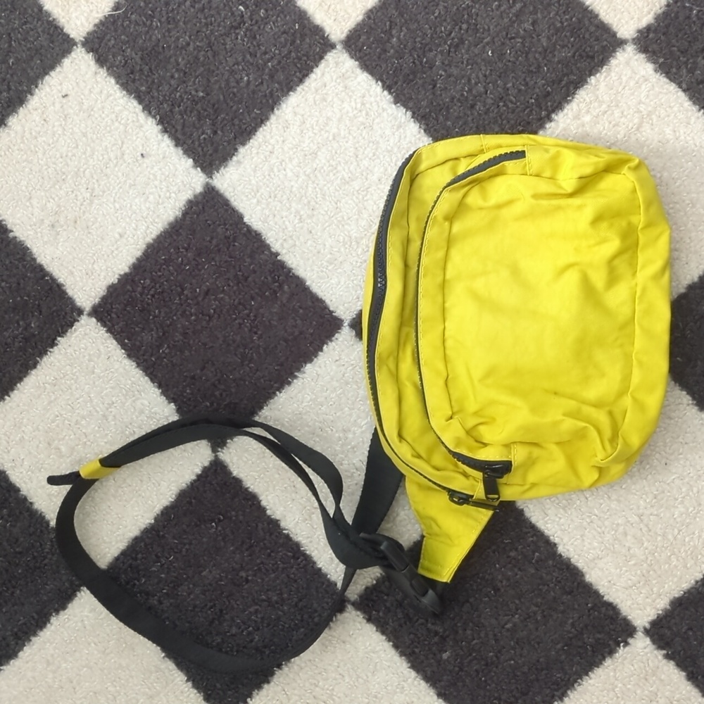 Baggu yellow fanny pack
